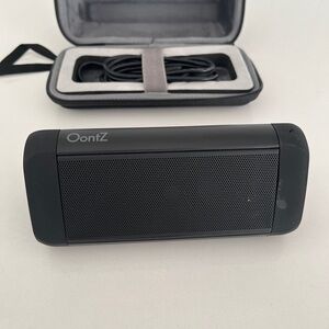 OONTZ Angle 3 Ultra Bluetooth Speaker + Carrying Case USB Charging Cable